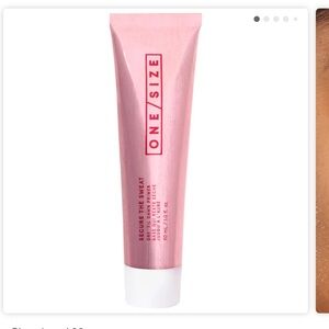 ONE/SIZE by Patrick Starrr 
Secure The Sweat Waterproof Mattifying Primer